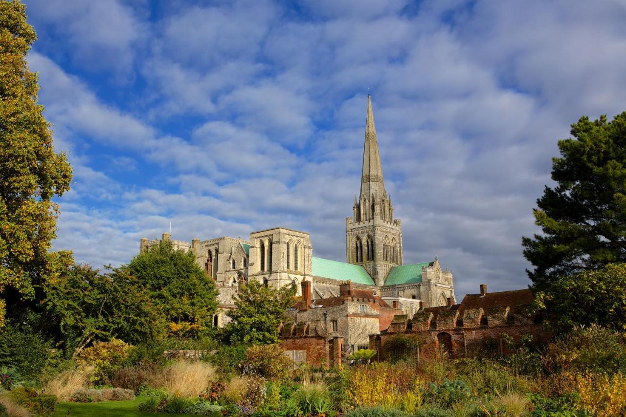 South Street Apartments Chichester Esterno foto